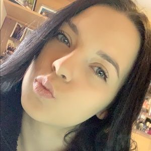 Meet your Posher, Genessa